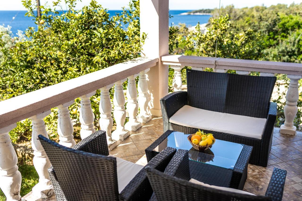 Apartments Separovic Prižba Kültér fotó