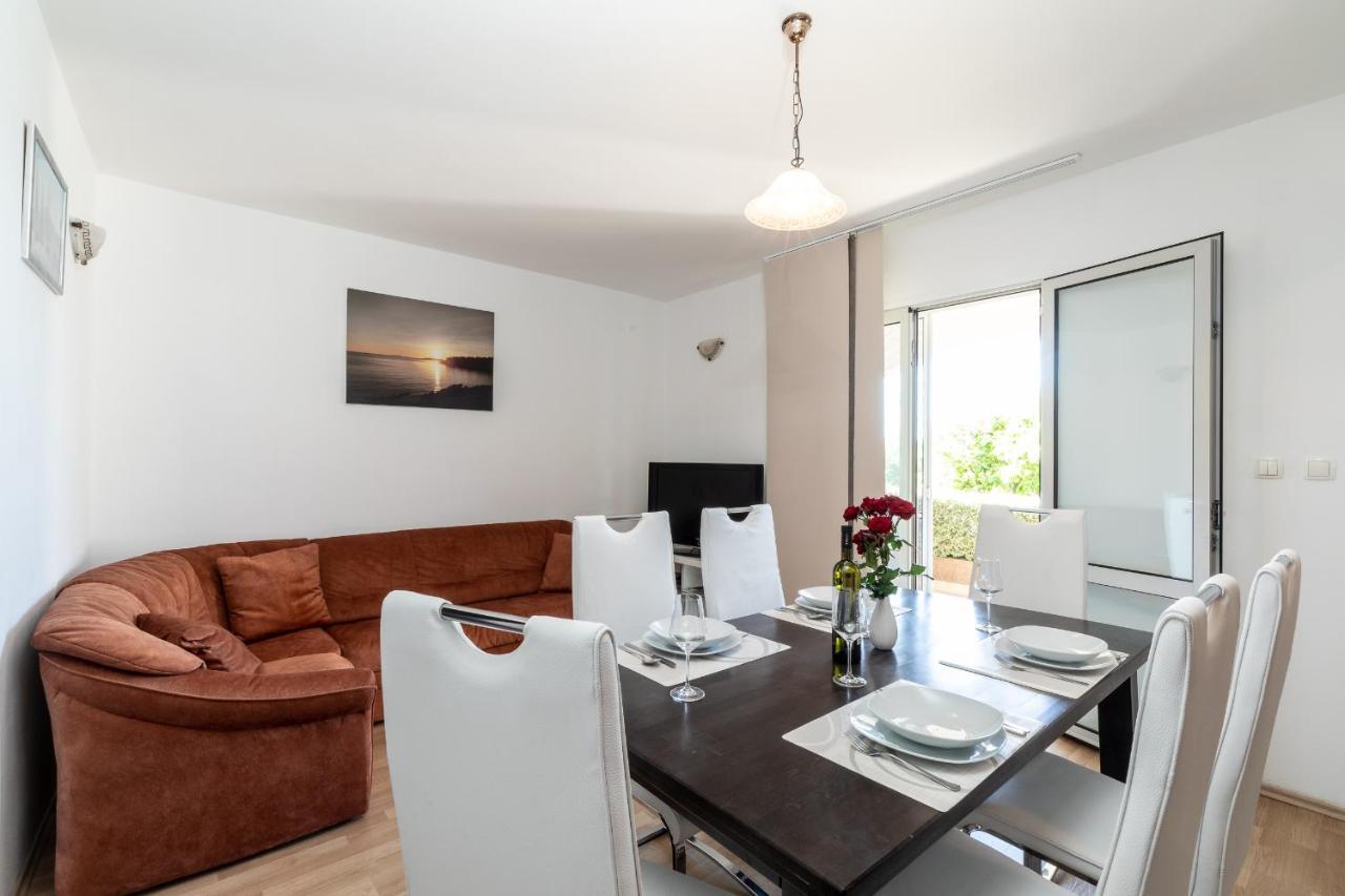 Apartments Separovic Prižba Kültér fotó