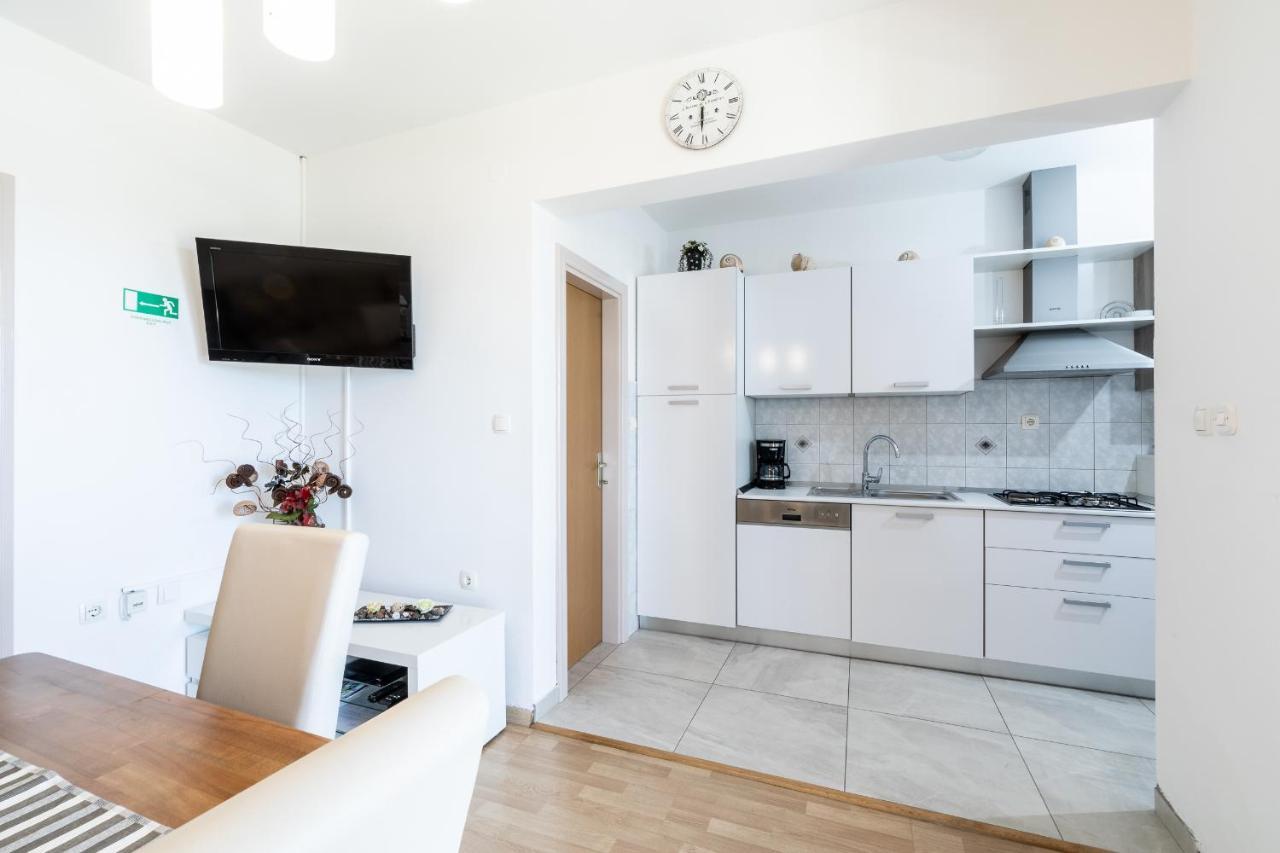 Apartments Separovic Prižba Kültér fotó