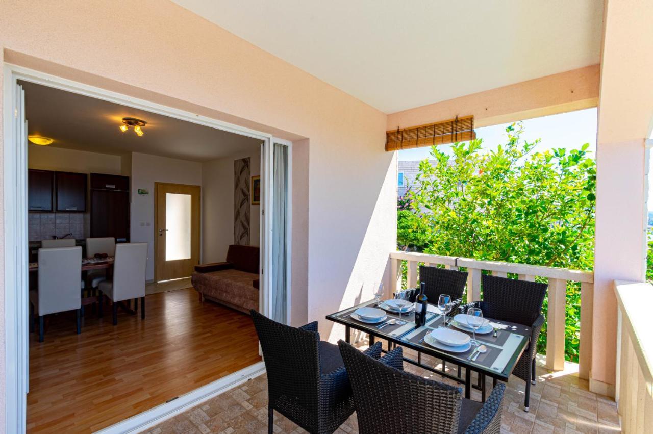 Apartments Separovic Prižba Kültér fotó