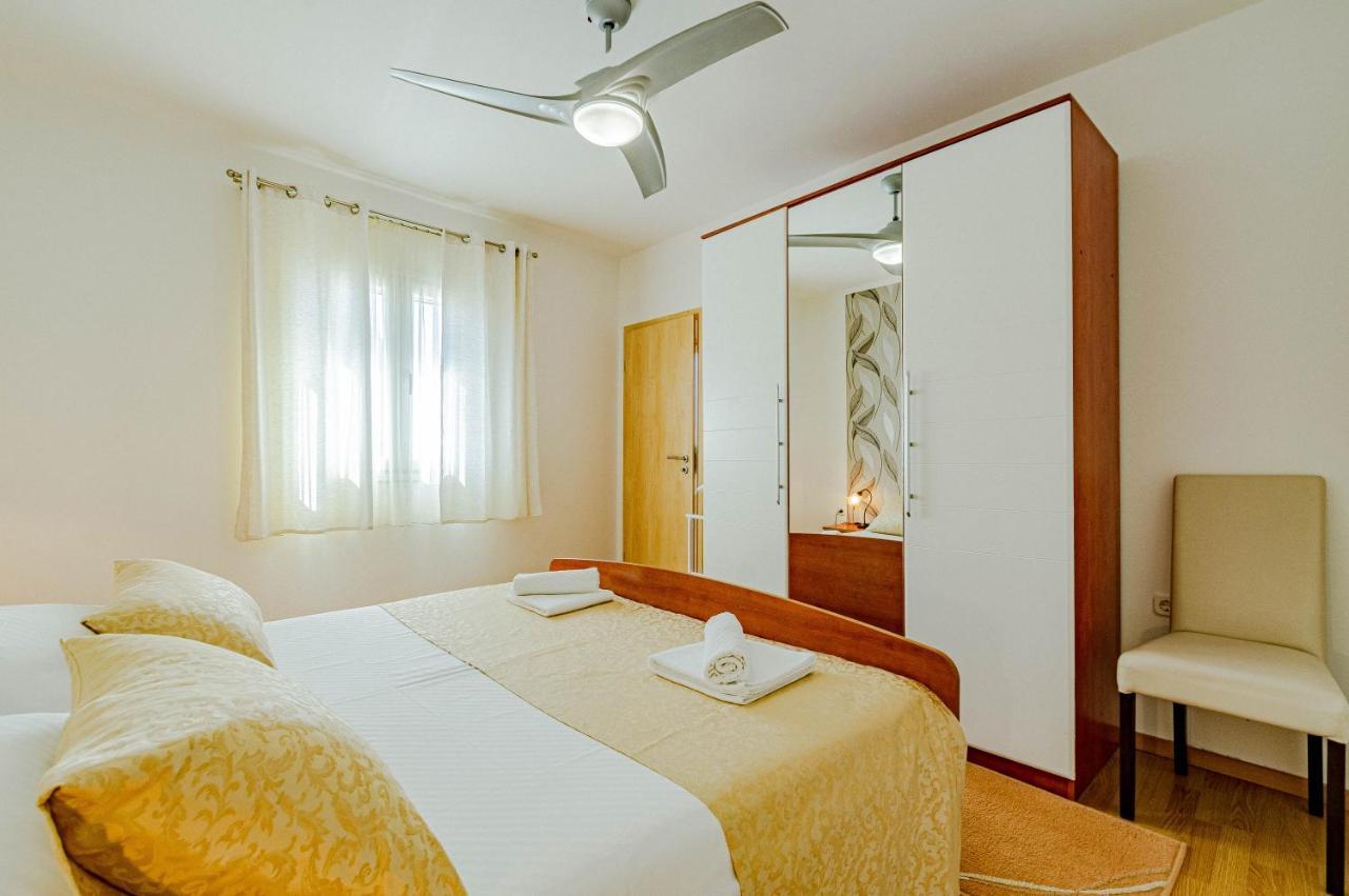Apartments Separovic Prižba Kültér fotó