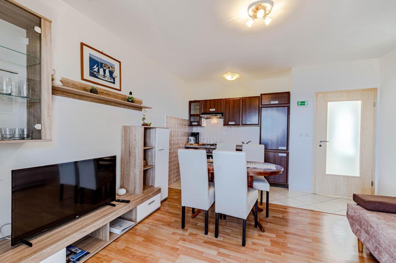 Apartments Separovic Prižba Kültér fotó
