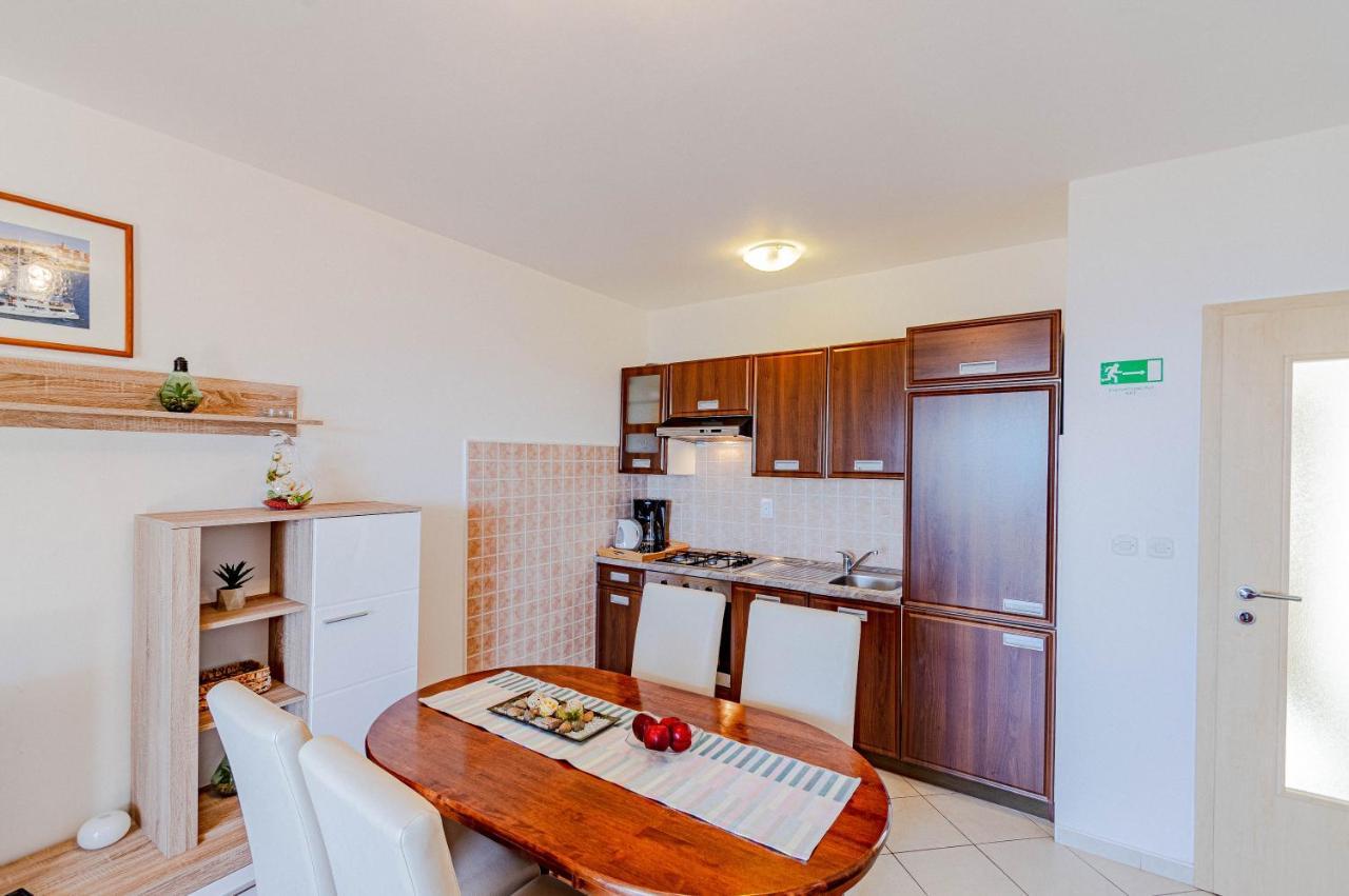 Apartments Separovic Prižba Kültér fotó