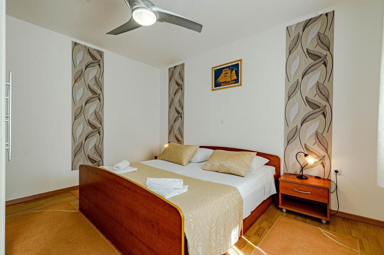 Apartments Separovic Prižba Kültér fotó